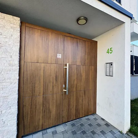 Luxuswohnung In Greenresidence *